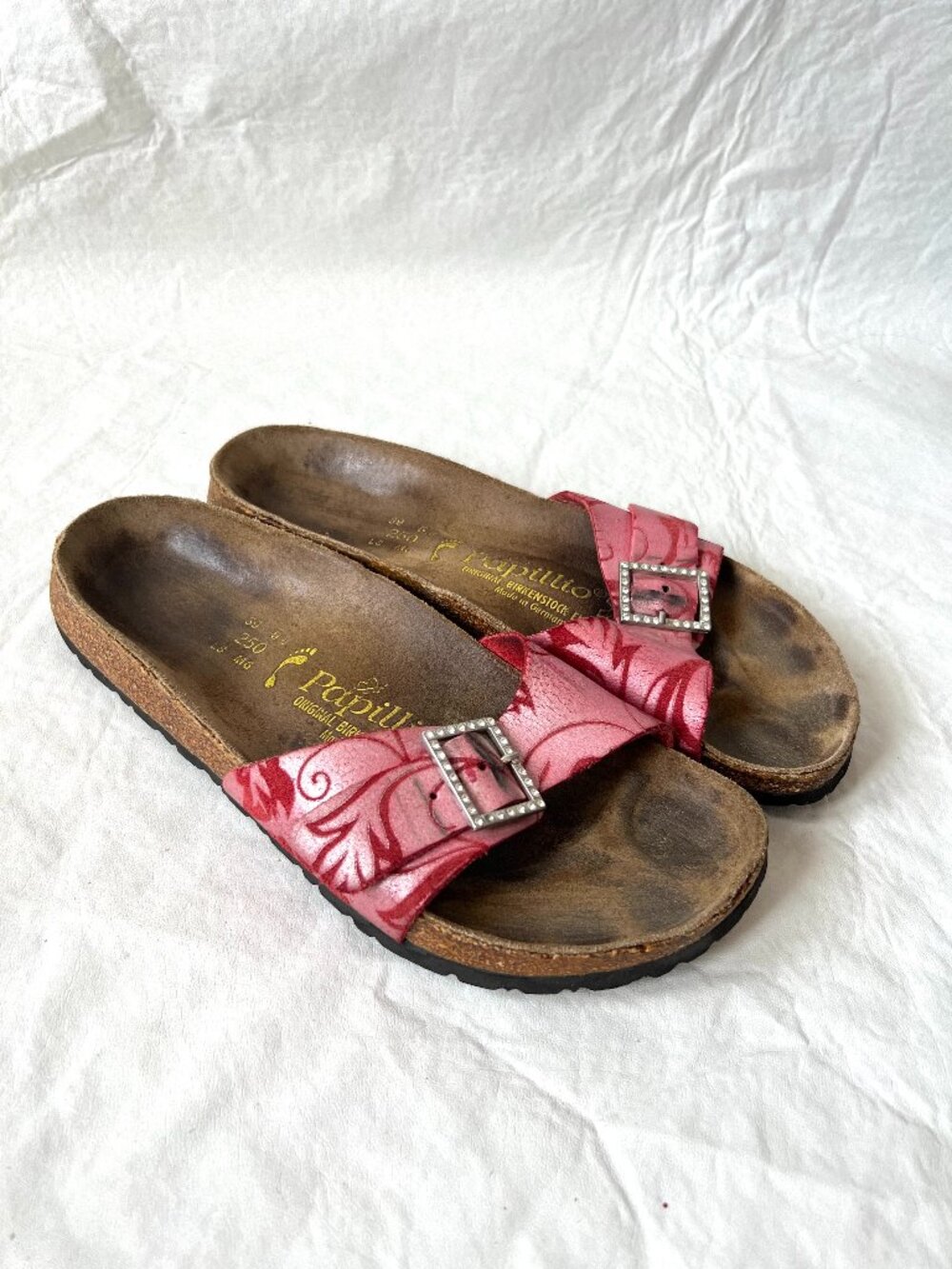 Papillio Birkenstock sandals 39 8 womens Madrid pink red leather rhinestone